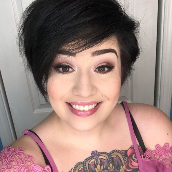 Meet your Posher, Roxie - Picture 1 of 1